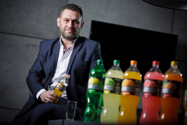 Konrad Świerczyński, prezes firmy Blue Lemon; fot. P.Pawlowski (ŻelaznaStudio) Prezes firmy Blue Lemon o budowie marki oraz rynku napojów gazowanych - wywiad