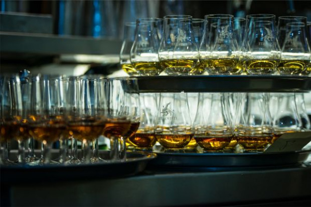 Najszybciej rosnącą kategorią whisky są whisky typu single malt fot. Stilnovisti Wśród producentów szkockiej whisky przeważa optymizm