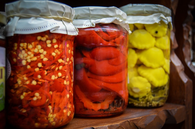 Będą ułatwienia w sprzedaży bezpośredniej własnych wyrobów rolników; fot. pixabay.com Rolnik będzie mógł sprzedać własne produkty bez podatku do 40 tys. zł rocznie