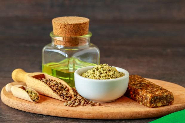 Konopie mogą stanowić dodatek do każdego rodzaju jedzenia, pieczywa i makaronów. fot. shutterstock Jakość białka zawartego w konopi można porównać do białka w jajach i mięsie