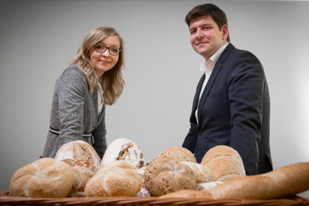 Karolina i Michał Zajezierscy to czwarte pokolenie, które kontynuuje rodzinną tradycję firmy Nowel Piekarnia Nowakowski fot. Piotr Waniorek/Żelaznastudio Nowel Piekarnia Nowakowski: Chcemy podtrzymać stabilny rozwój firmy