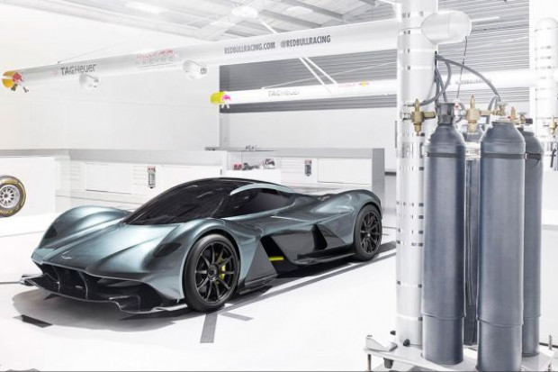 fot. astonmartin.com Red Bull rozpoczął produkcję samochodów