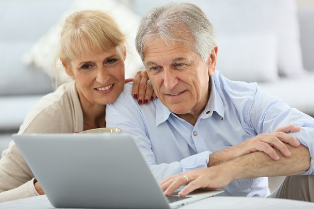 Fot. Shutterstock E-sklepy nie tylko dla młodych