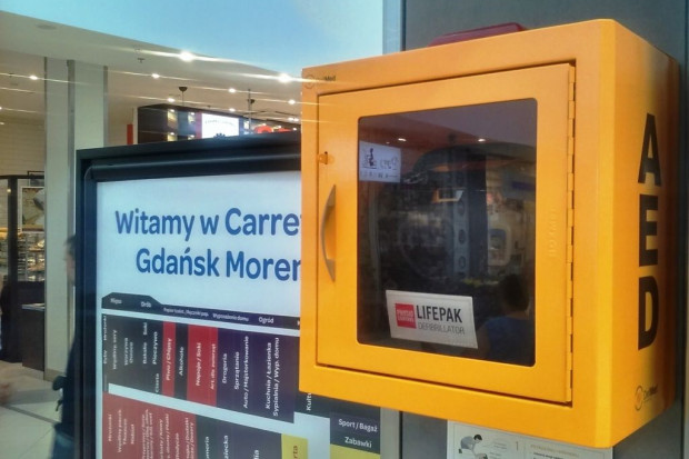 fot. Galeria Morena Galeria Morena z defibrylatorami AED