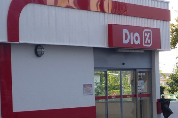 Trwa spór Grupy Gastt z siecią Carrefour o sklepy Okey