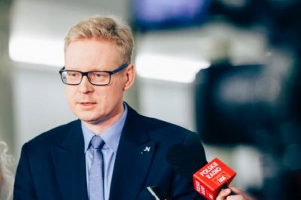 Michał Stasiński, poseł Nowoczesnej, fot. twitter Nowoczesna za odrzuceniem projektu dotyczącego zakazu handlu w niedzielę