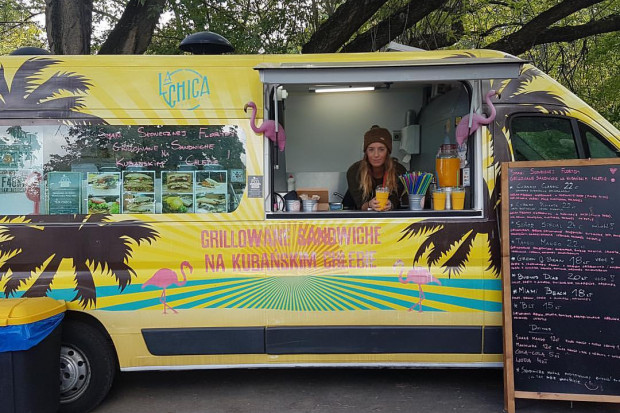 Food trucka "La Chica" można spotkać w Warszawie i okolicach od wiosny 2015 roku. fot. facebook/lachicasandwicheria La Chica: Food truck to elastyczny, ale sezonowy model biznesowy