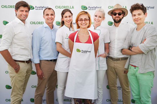 Blogerka Agamasmaka.pl (w środku), Janek Paszkowski (z prawej) oraz dietetyczki Avoccado promują markę Purella Food. fot. mat. pras. Purella Food: Stawiamy na promocję w oparciu o blogerów kulinarnych