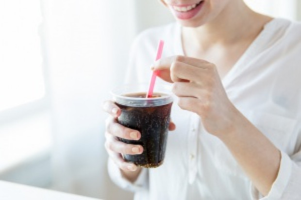fot. shutterstock 5% Polaków pije napoje typu cola codziennie lub prawie codziennie