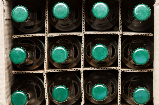 fot. shutterstock.com Unijni posłowie chcą obniżyć podatek akcyzowy dla drobnych producentów alkoholu
