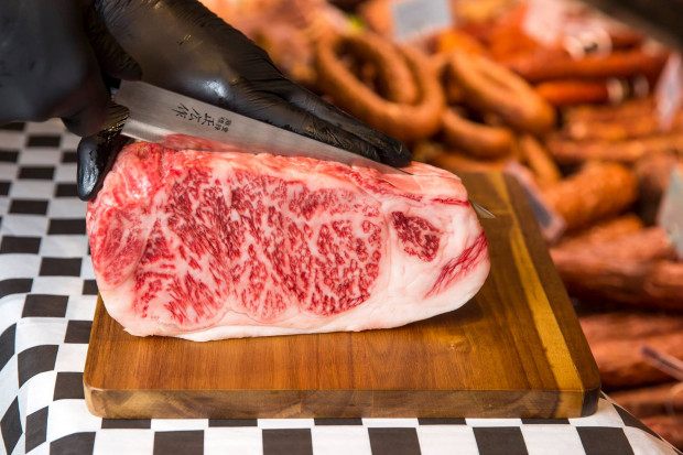Japońska wołowina Kobe Beef, fot. materiały sklepu Crazy Butcher Crazy Butcher wprowadza do sprzedaży japońską wołowinę Kobe Beef