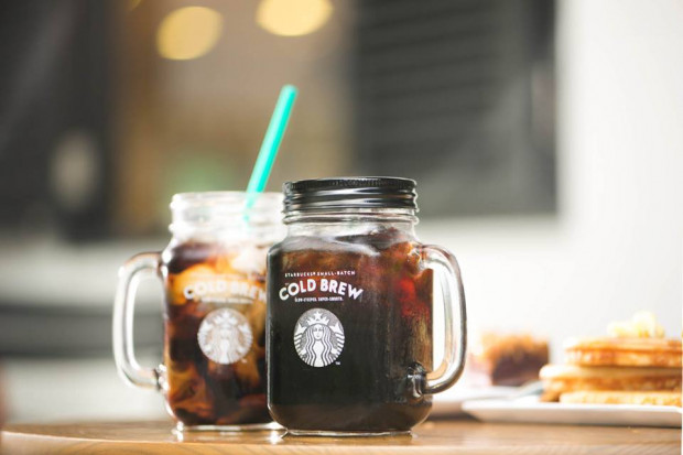 fot. Facebook/Starbucks Singapore Starbucks serwuje kawę w słoikach