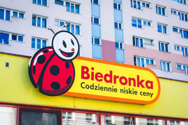 Logo sieci Biedronka; fot. shutterstock.com Biedronka: Sprzedaż LFL wzrosła w I kw. o 8,4 proc. Prawie 2,53 mld euro przychodów