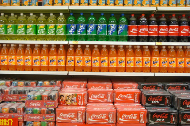 fot. pixabay.com Coca-Cola zredukuje 1200 etatów w związku ze spadkiem globalnej sprzedaży napojów gazowanych