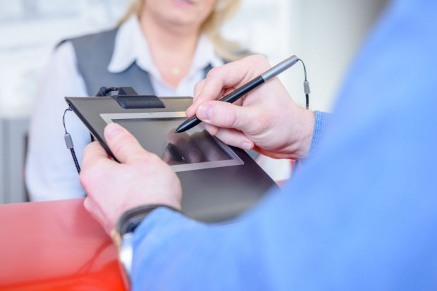 Fot. shutterstock Poczta Polska doręczyła ponad 20 mln przesyłek z elektronicznym potwierdzeniem odbioru