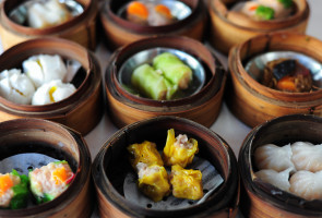 fot. shutterstock.com HRS: 10 potraw, które można zjeść z food trucków