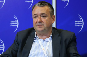 Jakub Bierzyński, prezes domu mediowego OMD; fot. PTWP Jakub Bierzyński, prezes OMD - przeczytaj duży wywiad nt. kreowania marek w branży FMCG