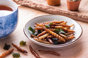 fot. shutterstock Szwajcaria: Dania z owadów pojawią się w supermarketach