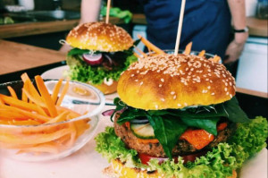 fot. Mihiderka Vege trendy w gastronomii: burger, kebab, ramen, sushi, bar mleczny…