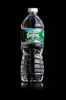 fot. shutterstock Nestle krytykowane za wodę Poland Spring