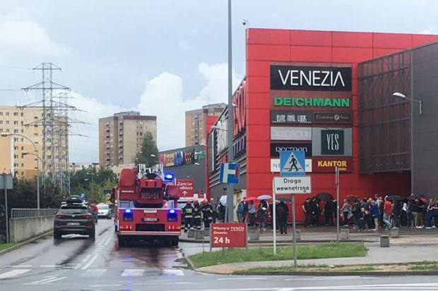 fot. Praga Południe na sygnale Pożar w piekarni CH Tesco