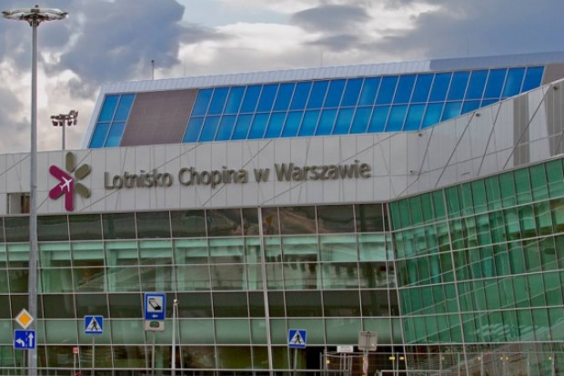 Lotnisko Chopina zaoferuje pasażerom darmową wodę