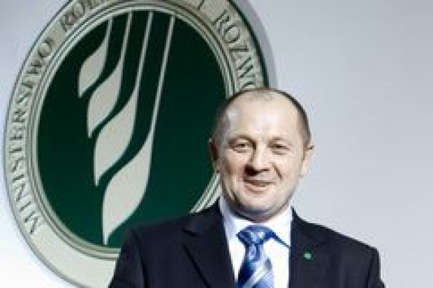 Marek Sawicki obiecał, że zaproponowane przez rolników i producentów rozwiązania znajdą się w nowym projekcie ustawy Ustawa o promocji żywności: resort zignorował propozycję rolników i przetwórców