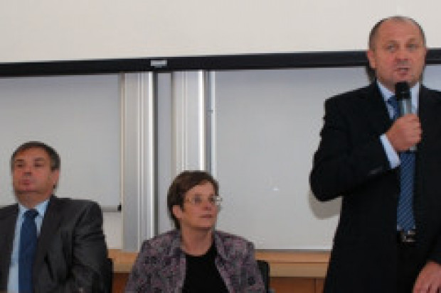 Sawicki przeciwnikiem otwierania granic UE na produkty rolne