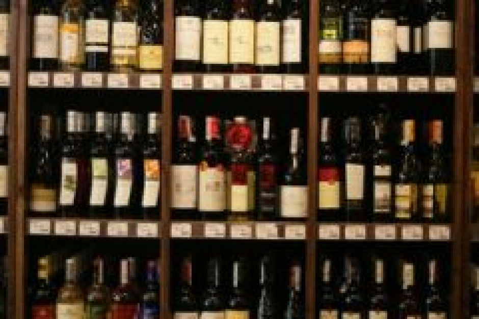 Ostrzeżenia o szkodliwości alkoholu zajmą 20 proc. etykiety