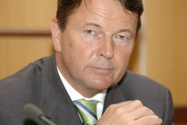 Jakubas ma już ponad 10 proc. akcji Ruchu