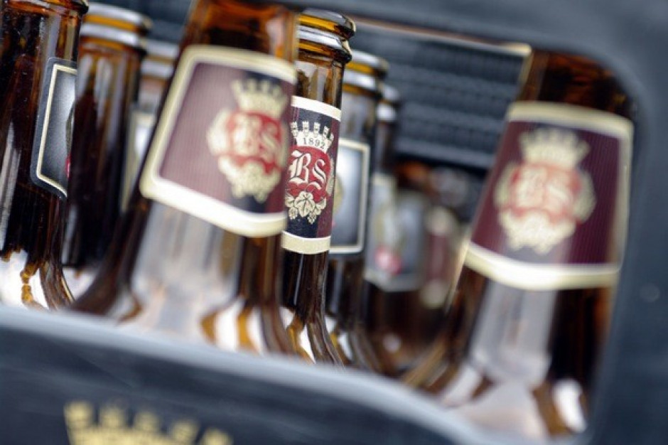Alkohol zniknie z polskich stoków, plaż i basenów