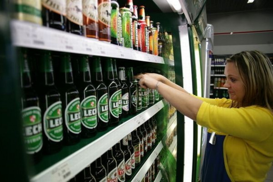 Ustawa antyalkoholowa zaostrzy sankcje wobec niepraworządnych sklepikarzy