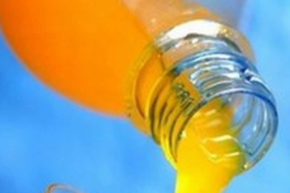 Włosi ulegając zaleceniom UE będą produkować napoje owocowe bez owoców