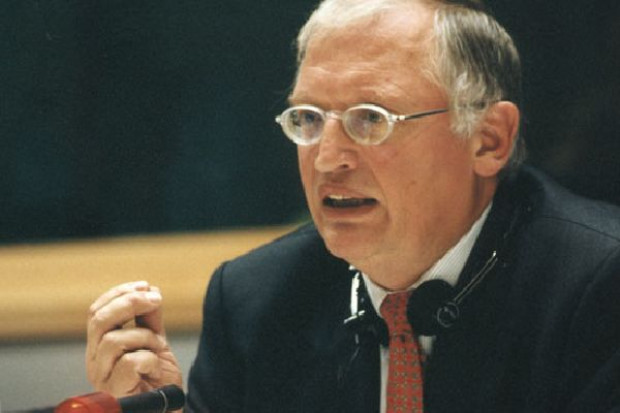 Komisarz UE Günter Verheugen przyjeżdża na Śląsk