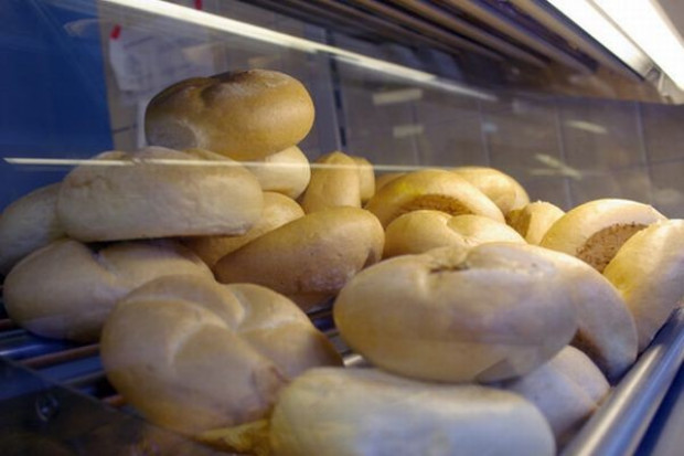 Przez ulewy podrożeją makarony i chleb