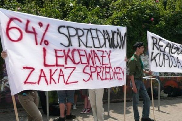 64 proc. sklepów bezkarnie sprzedaje papierosy nieletnim