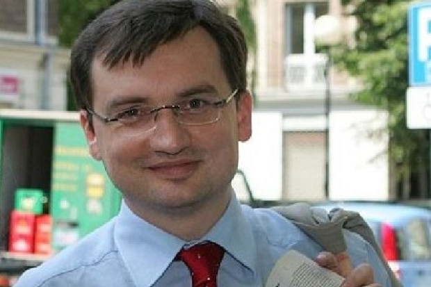 Ziobro ws. decyzji o przecieku: Prokuratura zakpiła z inteligencji Polaków