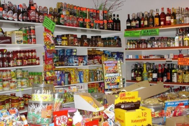 Co roku tysiąc małych sklepów przyłącza się do sieci detalicznych