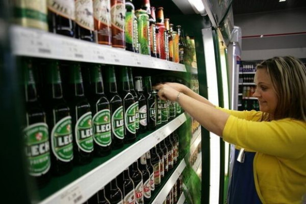 Największe browary, z wyjątkiem Grupy Żywiec, tną wydatki na reklamę