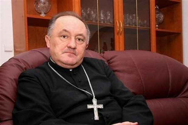 Abp Nycz: Tragedia zjednoczyła Polaków i ludzi na całym świecie