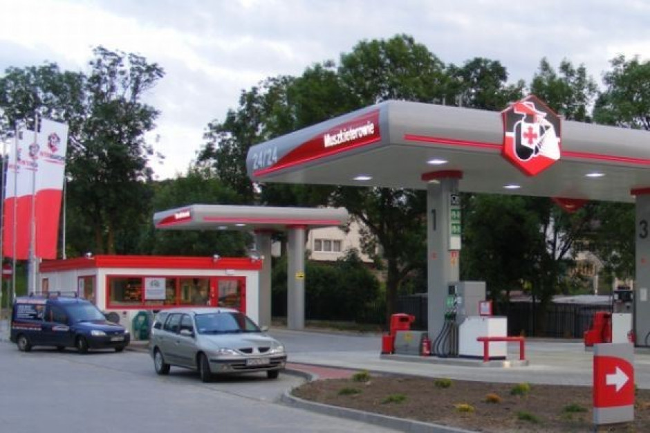 Sieci handlowe walczą o lojalnych klientów poprzez usługi dodatkowe