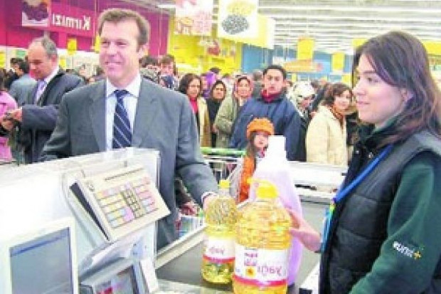 fot. yenisafak.com.tr Pracował w polskim Tesco, a teraz zostanie dyrektorem operacyjnym w sieci Wal-Mart