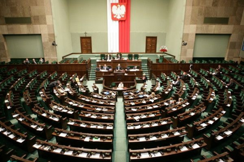 Sejm: Na listach wyborczych minimum 35 proc. kobiet