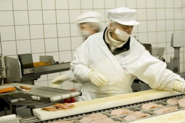 Afera dioksynowa na fermach drobiu i trzody chlewnej. Zablokowano sprzedaż z prawie 5 tys. farm