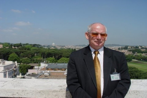 prof. Michał Sznajder Prof. Sznajder: Zmniejszy się spożycie mlecznych artykułów galanteryjnych