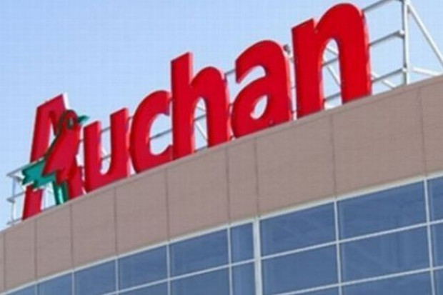 W Polsce francuska Grupa zarządza siecią hipermarketów Auchan oraz supermarketów Simply Market Auchan uruchomi sieć sklepów convenience. W planach 50 placówek do 2015 r.