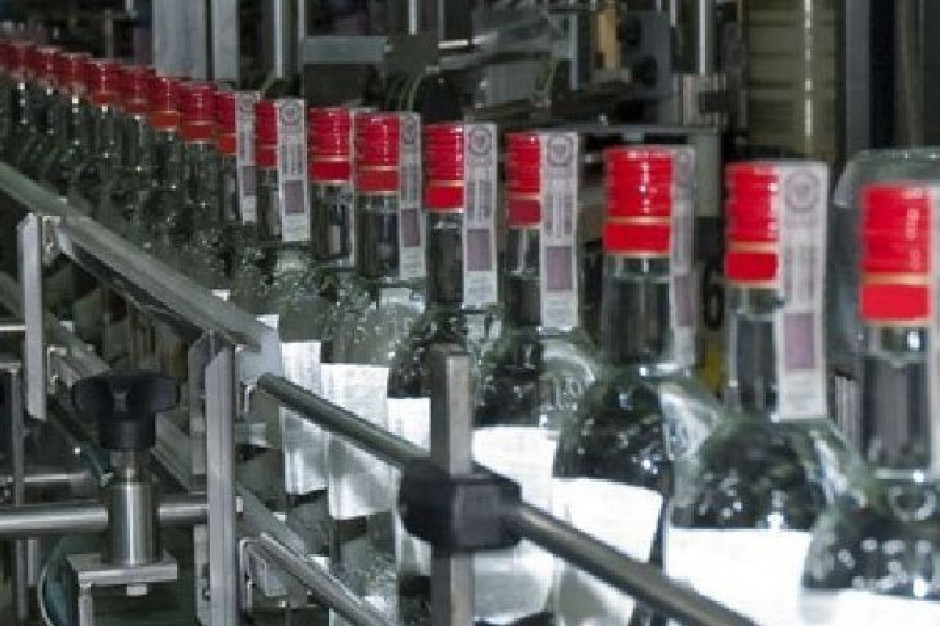 Sprzedaż wódki w Polsce spadła w 2010 r. o niemal 5 proc. 