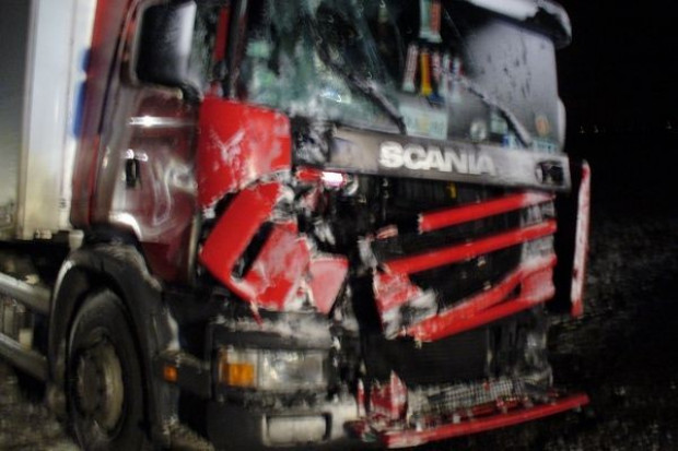 fot. naklo.kujawsko-pomorska.policja.gov.pl Wykładowcy na szkoleniach dla kierowców tirów: Walcie po osobówce!