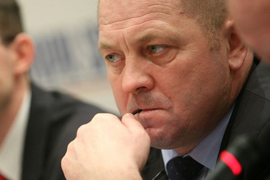 Na fot. Marek Sawicki, minister rolnictwa i rozwoju wsi Minister rolnictwa walczy o zniesienie zakazu stosowania mączek mięsno-kostnych