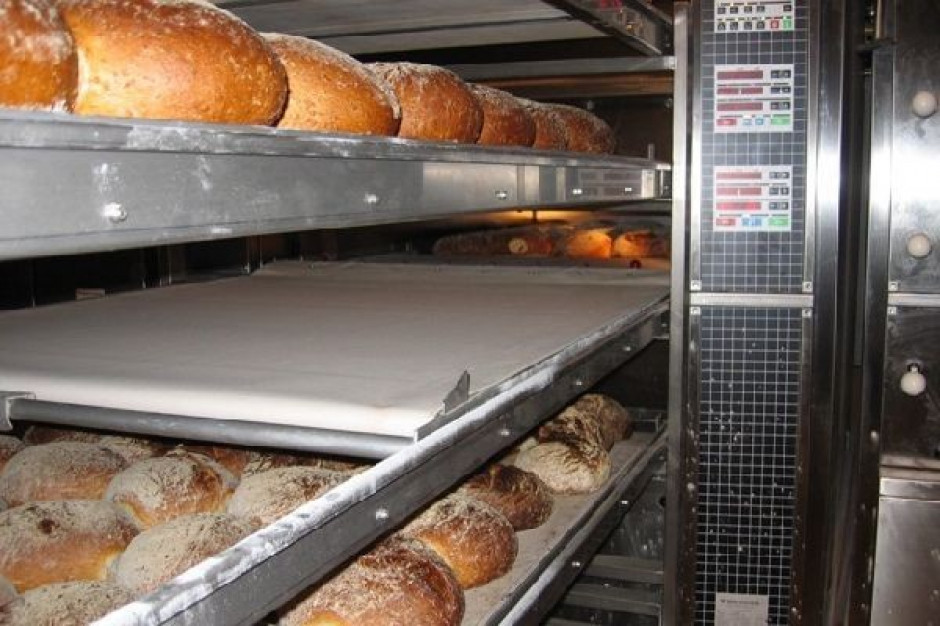 Polacy jedzą coraz mniej pieczywa. Cukiernie i piekarnie znikają z rynku